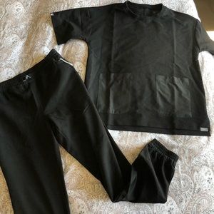 LIMITED EDITION Figs: black Muli and Bene style